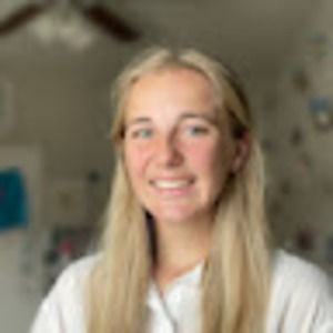 Meet your Posher, Holly